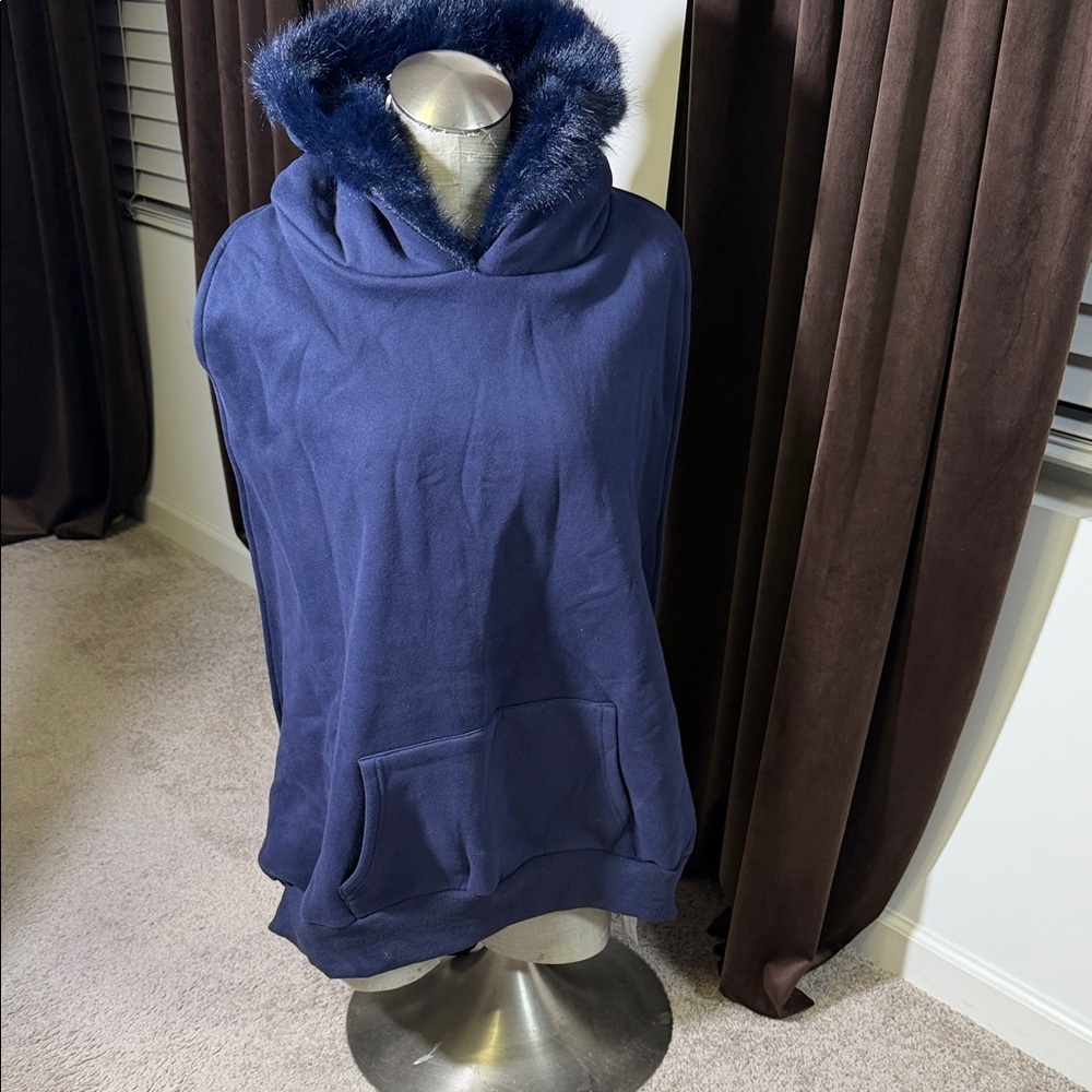 AKIRA Navy Blue Hooded halter Top with Faux Fur Trim